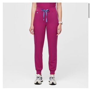 Figs raspberry Zamora high waisted jogger small petite